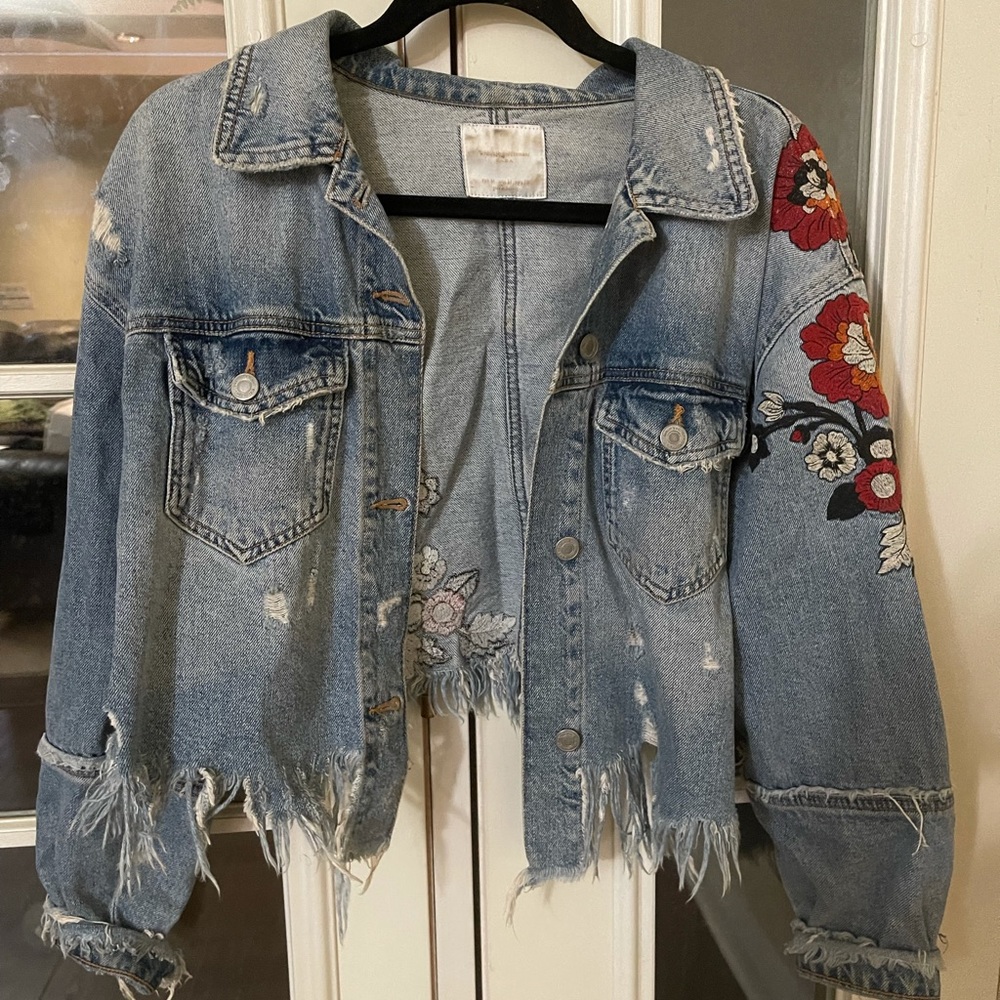 Zara denim jacket 🌹